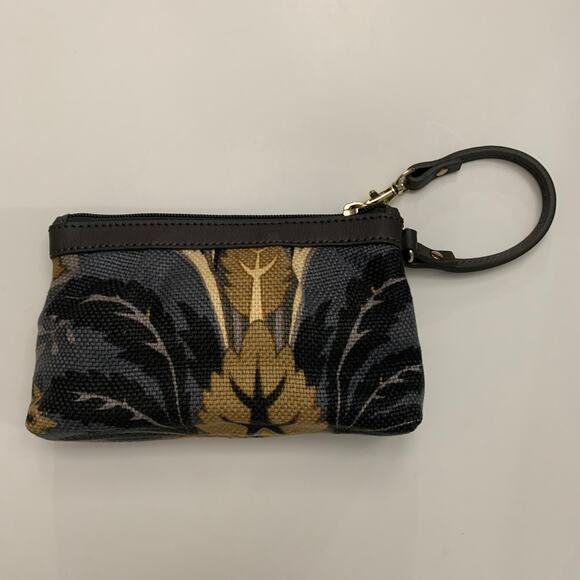 Spartina Daufuskie Island Linen Wristlet - Picture 9 of 9